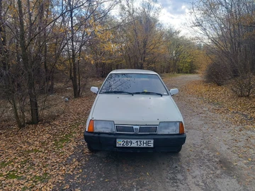 Авто ВАЗ 2108 1993 № 8163201