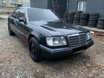 Авто Mercedes 220 1994 № 8163462