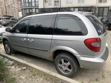 Авто Chrysler Voyager 2002 № 8163467