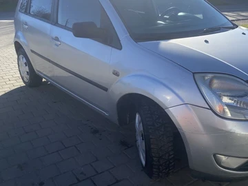Авто Ford Fiesta 2005 № 8163469