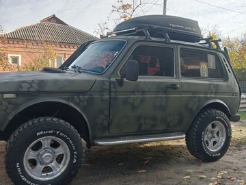 Авто ВАЗ 2121 1994 № 8163683