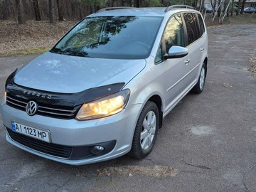 Авто Volkswagen Touran 2013 № 8163787