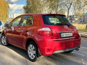 Авто Toyota Auris 2010 № 8163965