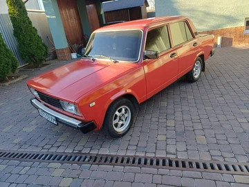 Авто ВАЗ 2105 1983 № 8164001