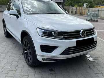 Авто Volkswagen Touareg 2017 № 8164123
