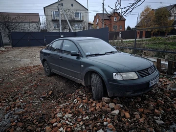 Авто Volkswagen Passat Sedan 1998 № 8164339