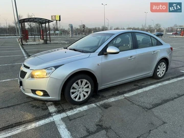 Авто Chevrolet Cruze 2011 № 8165932