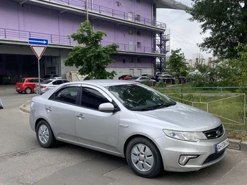Авто KIA Cerato Forte  2010 № 8165945
