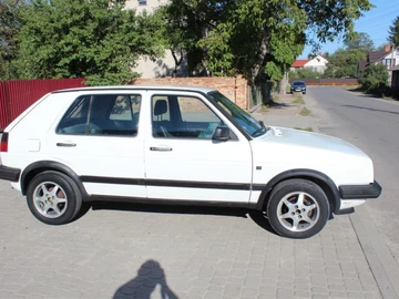 Авто Volkswagen Golf 1988 № 8166065