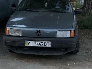 Авто Volkswagen Passat Sedan 1990 № 8166075