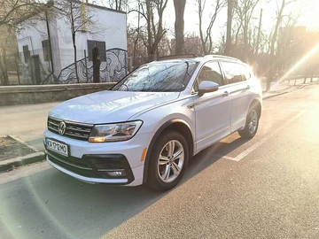 Авто Volkswagen Tiguan 2018 № 8166102