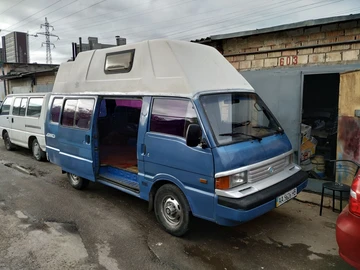 Авто Mazda E 2000 2200 Bus 1997 № 8166242