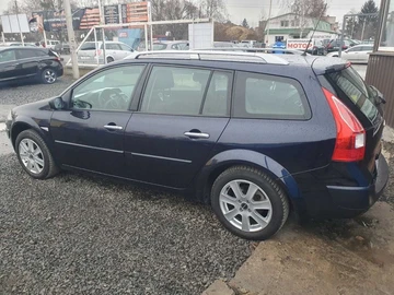 Авто Renault 11 2007 № 8166305