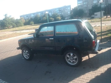 Авто ВАЗ 21214 2010 № 8166393