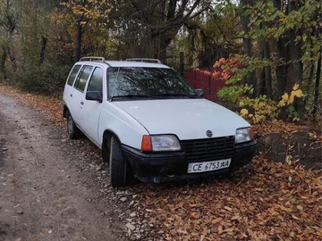 Авто Opel Kadett 1988 № 8166549