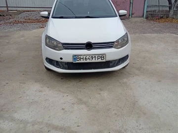 Авто Volkswagen Polo 2013 № 8166695
