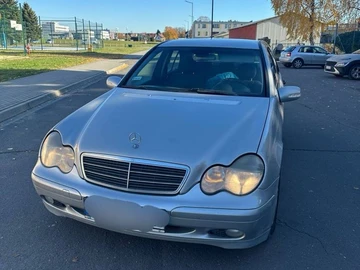 Авто Mercedes 220 2001 № 8167321