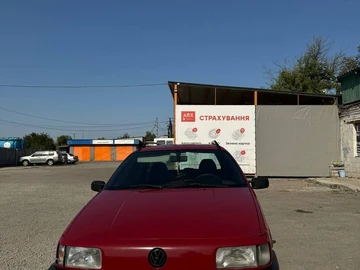 Авто Volkswagen Passat Variant 1988 № 8167534