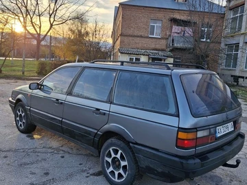 Авто Volkswagen Passat Hatchback 1990 № 8167786