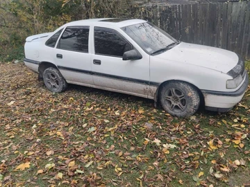 Авто Opel Vectra 1991 № 8168679