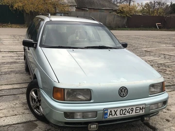 Авто Volkswagen Passat Variant 1990 № 8168804