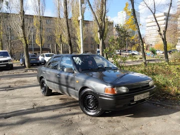 Авто Mazda 323 1994 № 8168933