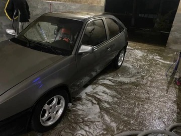 Авто Opel Admiral 1988 № 8168957