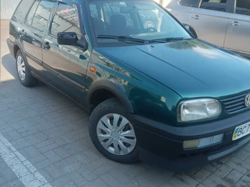 Авто Volkswagen Golf 1995 № 8168984