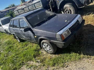 Авто ВАЗ 2109 1989 № 8169659