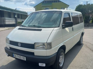 Авто Volkswagen Transporter 1991 № 8169682