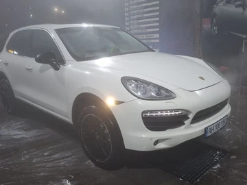 Авто Porsche Cayenne 2012 № 8169685