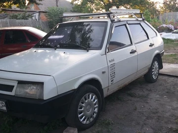 Авто ВАЗ 2109 1988 № 8169941