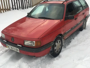 Авто Volkswagen Passat Variant 1990 № 8170042