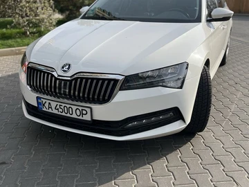 Авто Skoda Superb 2019 № 8170182