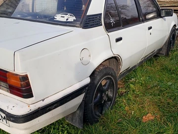 Авто Opel Ascona 1986 № 8170415