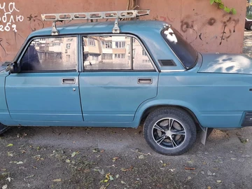 Авто ВАЗ 2107 2004 № 8171114