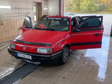 Авто Volkswagen Passat Sedan 1993 № 8171116