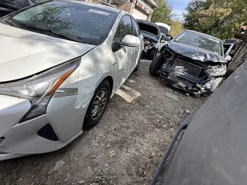 Авто Toyota Prius 2017 № 8171119