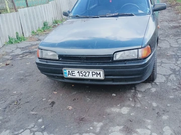 Авто Mazda 323 1992 № 8171155