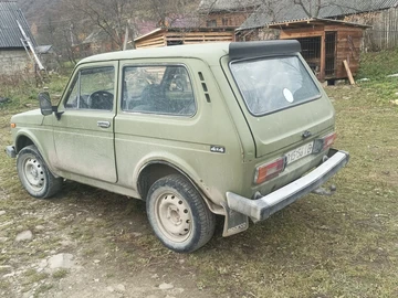 Авто ВАЗ 2121 1988 № 8171219