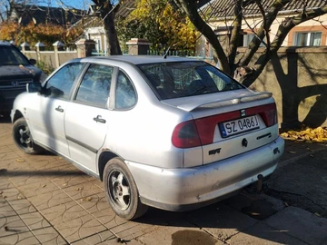 Авто SEAT Cordoba 1997 № 8171343