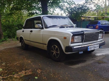 Авто ВАЗ 2107 2004 № 8171397