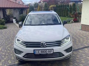 Авто Volkswagen Touareg 2017 № 8171915