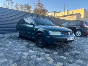 Авто Volkswagen Passat Variant 1997 № 8172253