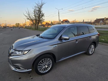 Авто Mitsubishi Outlander 2021 № 8172263
