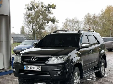Авто Toyota Fortuner 2005 № 8172496