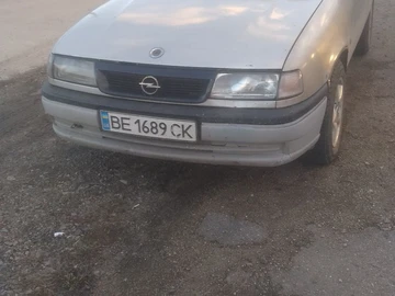 Авто Opel Vectra 1990 № 8172509