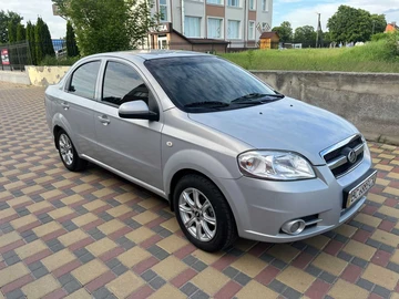 Авто Chevrolet Aveo 2012 № 8172687