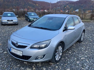 Авто Opel Astra 2012 № 8172708