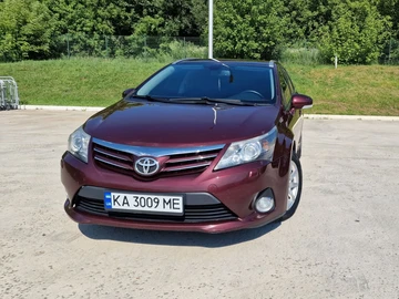 Авто Toyota Avensis 2013 № 8172810